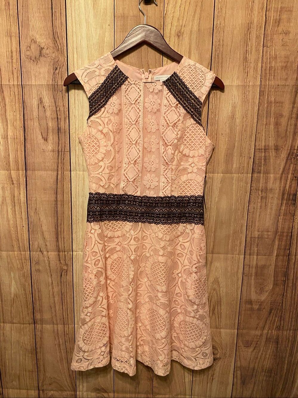 New York & Company size 2 NWT light pink black lace dress